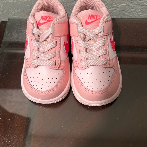Nike Kids Pink Sneakers - Picture 1 of 1